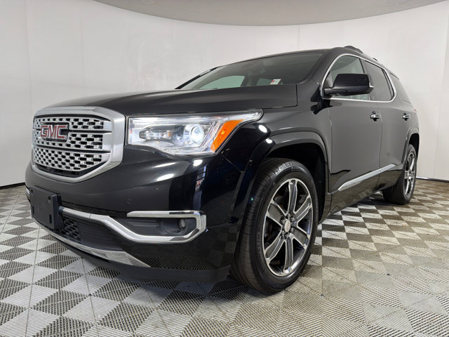 Used 2017 GMC Acadia Denali w/ Technology Package AWD/4WD image 9