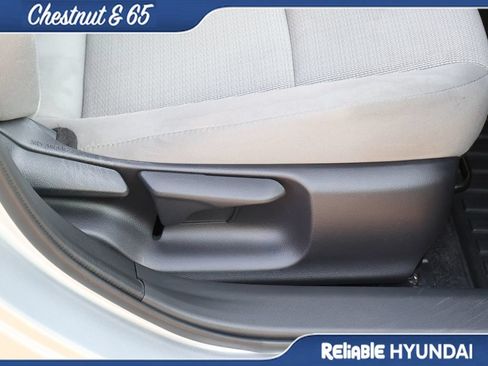 Used 2024 Toyota Prius LE AWD/4WD image 10