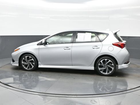 Used 2018 Toyota Corolla iM w/ All-Weather Mat Package image 3