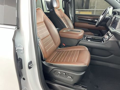 Used 2023 GMC Yukon Denali Ultimate image 28