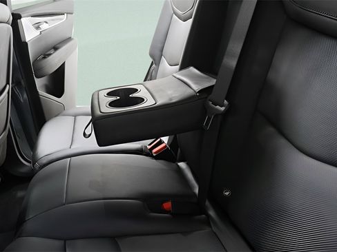 Used 2024 Cadillac XT6 Sport image 27