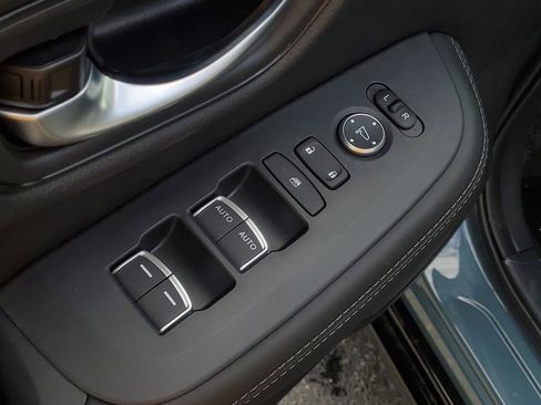 New 2026 Honda HR-V EX-L image 12