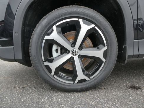 New 2026 Volkswagen Tiguan SE AWD/4WD image 21