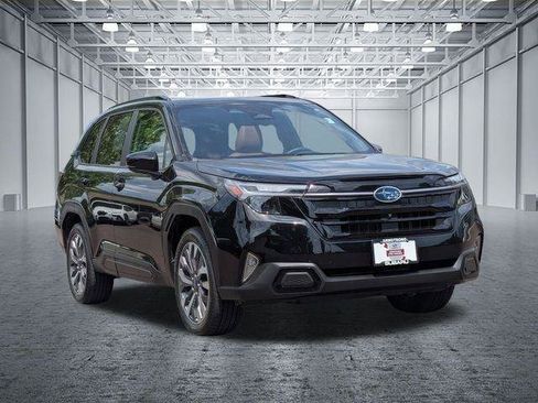 Certified 2025 Subaru Forester Touring AWD/4WD image 7