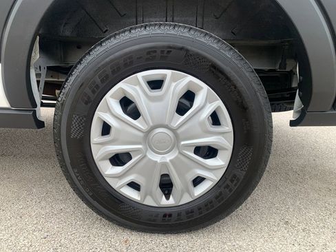 Used 2024 Ford Transit 350 XLT image 4