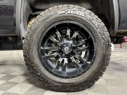 Used 2019 GMC Sierra 2500 Denali w/ Duramax Plus Package AWD/4WD image 46