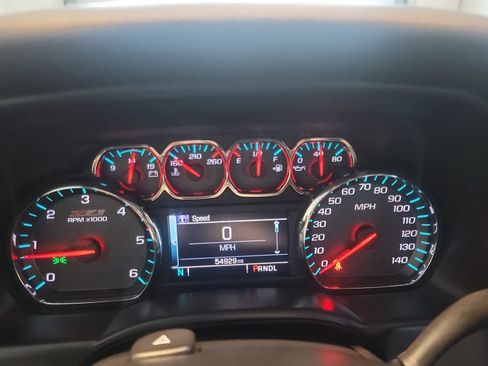 Used 2018 Chevrolet Silverado 1500 LT w/ LT Convenience Package AWD/4WD image 15