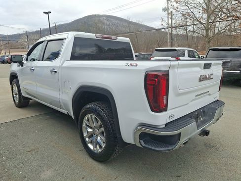Used 2021 GMC Sierra 1500 SLT w/ X31 Off-Road Package image 4