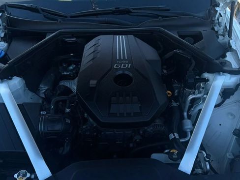 Used 2018 Kia Stinger RWD image 13