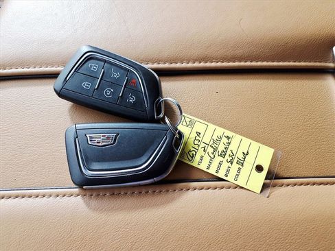 Certified 2021 Cadillac Escalade Premium Luxury w/ Driver Assist Tech Package image 24