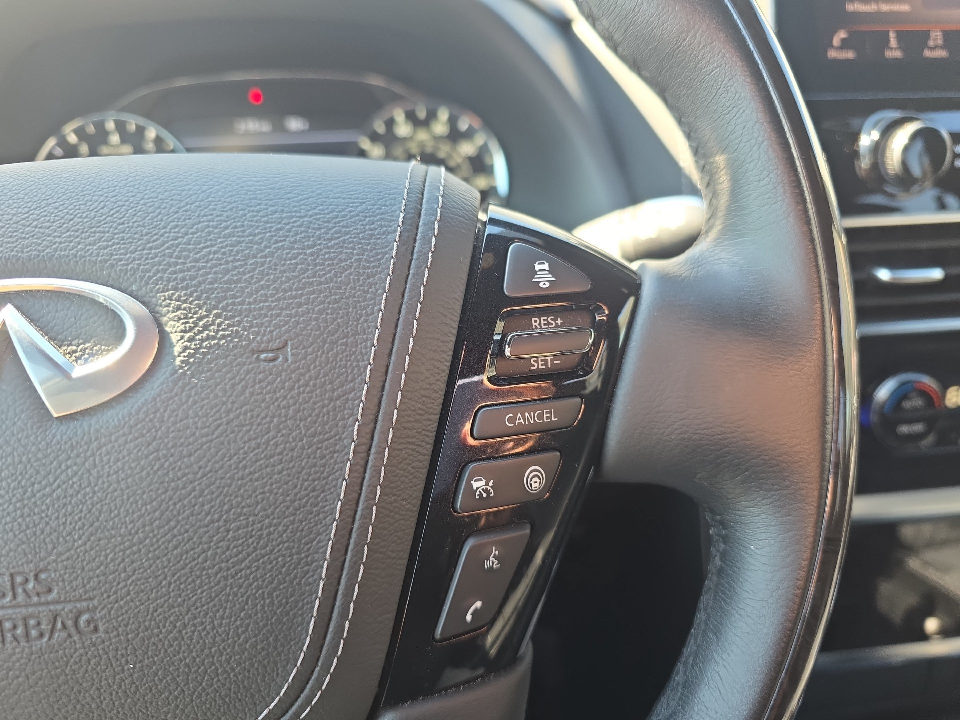 Certified 2023 INFINITI QX80 Sensory w/ All-Season Package AWD/4WD image 19