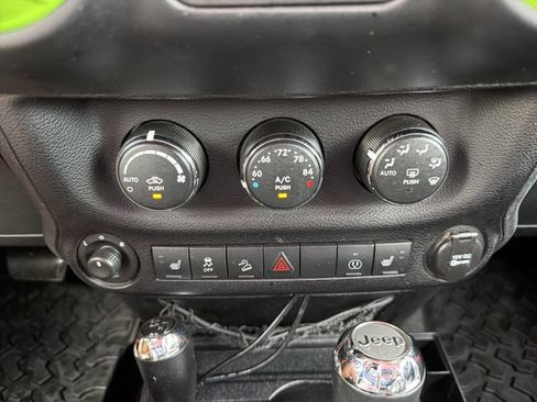 Used 2013 Jeep Wrangler Unlimited Rubicon w/ Dual Top Group AWD/4WD image 15