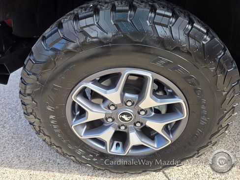 Used 2023 Ford Bronco Badlands image 10