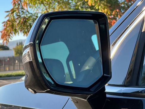 Used 2019 Cadillac Escalade ESV Premium Luxury image 56