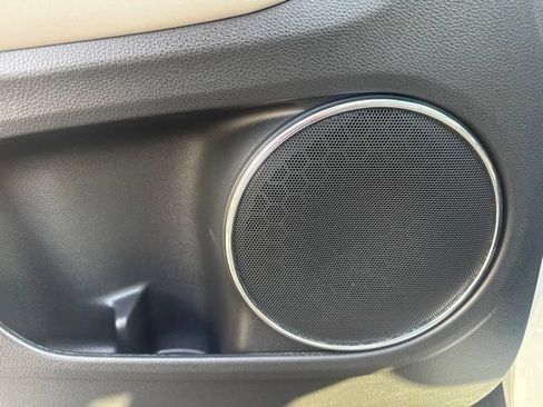 Used 2018 Honda HR-V EX image 11