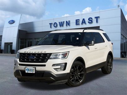 Used 2017 Ford Explorer XLT w/ Equipment Group 202A