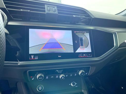 Certified 2025 Audi Q3 2.0T Premium Plus w/ Premium Plus Package image 5