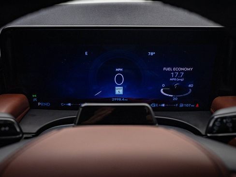 Used 2025 Lincoln Aviator Reserve w/ Equipment Group 201A image 29