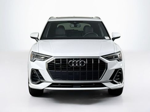 Used 2025 Audi Q3 2.0T Premium w/ Convenience Package AWD/4WD image 8