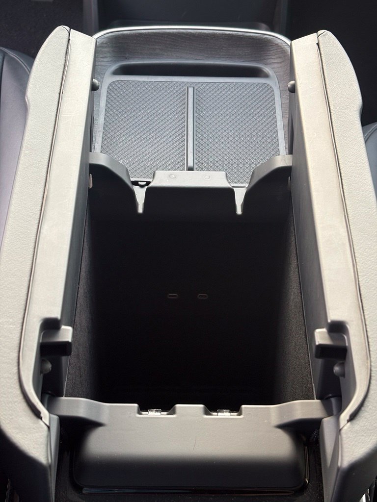 Used 2022 Rivian R1S Launch Edition Quad AWD/4WD image 21
