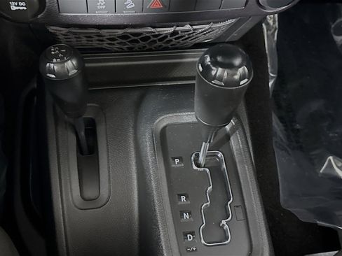 Used 2016 Jeep Wrangler Sport image 20