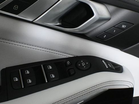 Used 2026 BMW X5 xDrive50e w/ M Sport Package image 32