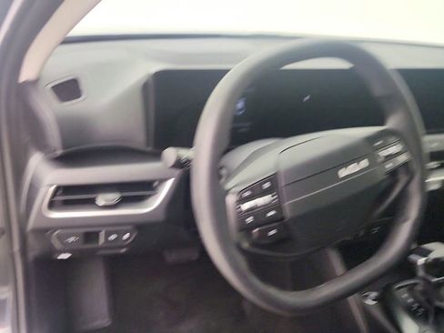 Used 2025 Kia K4 FWD image 15