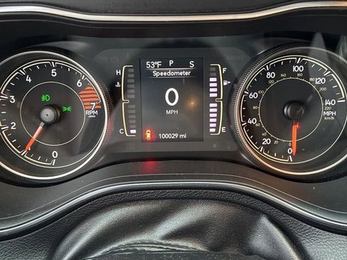 Used 2019 Jeep Cherokee Latitude Plus image 9