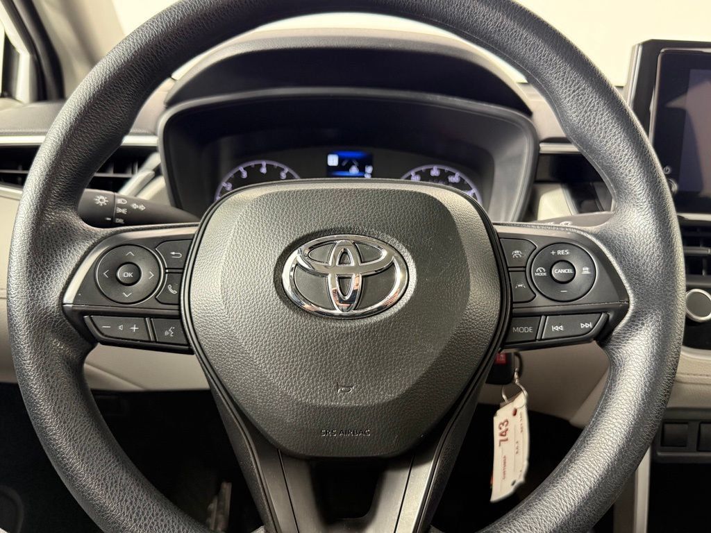 Used 2024 Toyota Corolla Cross L AWD/4WD image 18