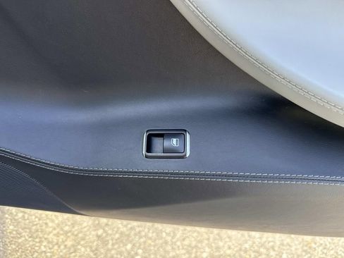 Used 2016 Tesla Model S 70D image 15