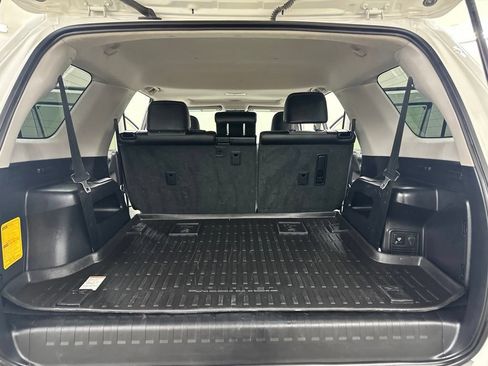 Used 2022 Toyota 4Runner SR5 Premium w/ Moonroof Package AWD/4WD image 26