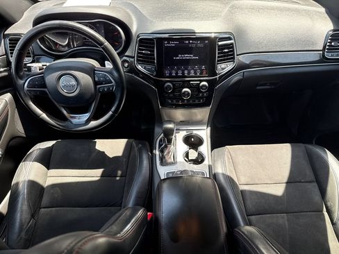 Used 2019 Jeep Grand Cherokee Trailhawk AWD/4WD image 13