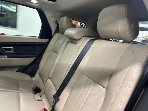 Used 2017 Land Rover Discovery Sport HSE image 46