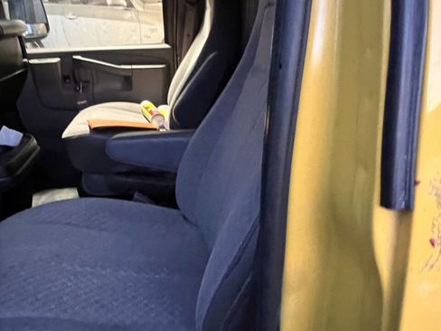 Used 2021 Chevrolet Express 2500 image 9