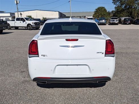 Used 2020 Chrysler 300 S w/ 300S Premium Group image 5