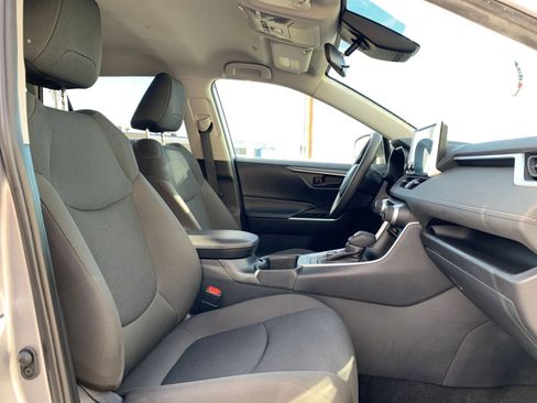 Used 2025 Toyota RAV4 LE image 35