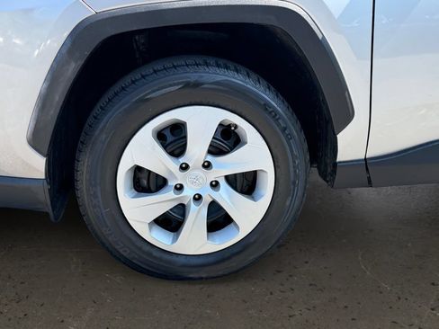 Used 2024 Toyota RAV4 LE AWD/4WD image 27