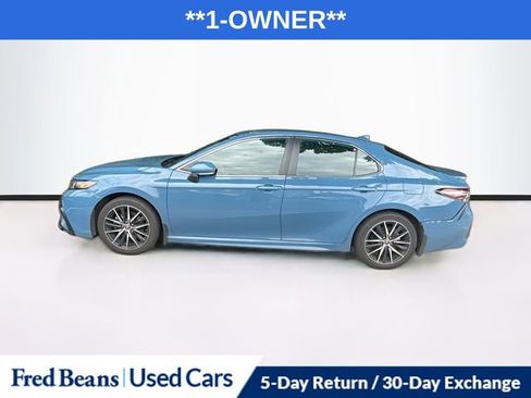 Used 2024 Toyota Camry SE FWD image 2