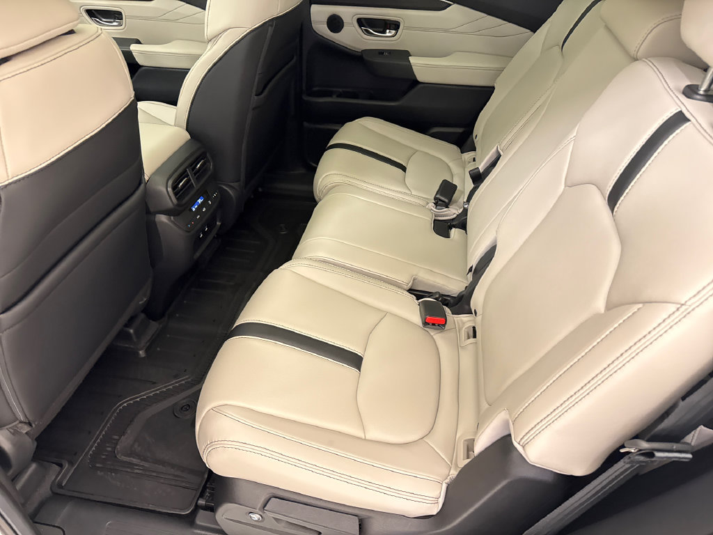 New 2026 Honda Pilot Touring image 17
