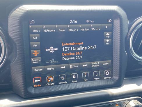 Used 2022 Jeep Wrangler Unlimited Rubicon w/ Trailer Tow Package AWD/4WD image 20