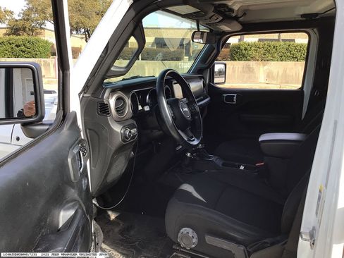 Used 2021 Jeep Wrangler Unlimited Sport image 12