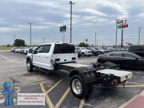 Used 2024 Ford F450 Lariat AWD/4WD image 3