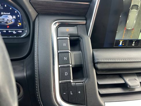 Used 2022 Chevrolet Tahoe LT w/ LT Signature Plus Package AWD/4WD image 15