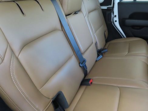 Used 2021 Jeep Wrangler Unlimited Rubicon w/ Uconnect 4C Nav & Sound Group AWD/4WD image 23