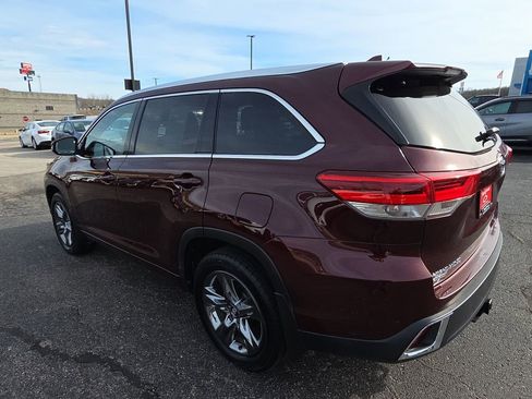 Used 2019 Toyota Highlander Limited Platinum image 6