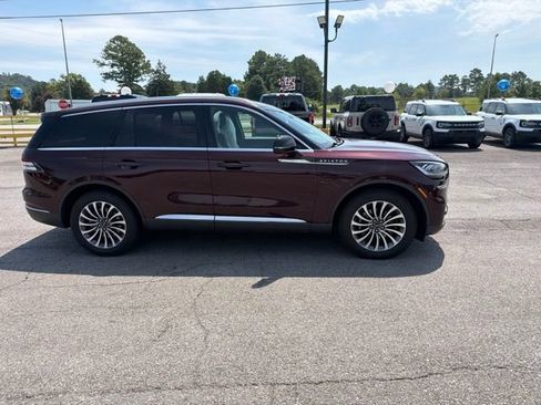 Used 2020 Lincoln Aviator Reserve w/ Elements Package Plus AWD/4WD image 15