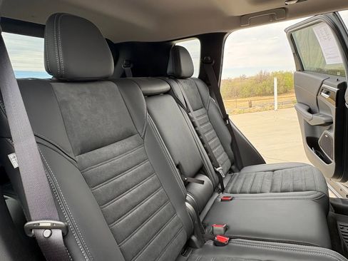 Used 2026 Mitsubishi Outlander Trail Edition image 15