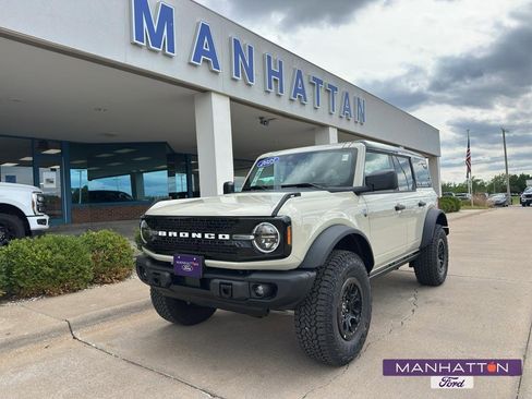 New 2025 Ford Bronco Big Bend w/ Black Diamond Package AWD/4WD image 1