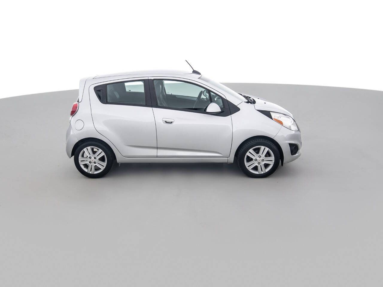 Used 2015 Chevrolet Spark LT FWD image 4