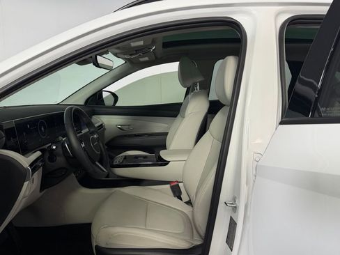 Used 2025 Hyundai Tucson Limited image 23